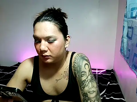 xNaughtymilesx online show from 28, 4, 2026