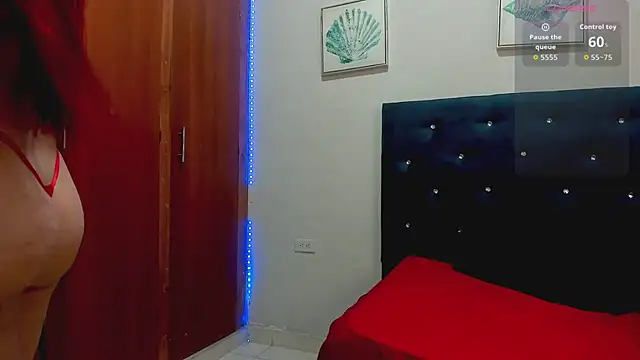 Snapshot of SofiaGonzales_ chatting on 9, 5, 2026 SofiaGonzales online show from 9, 5, 2026
