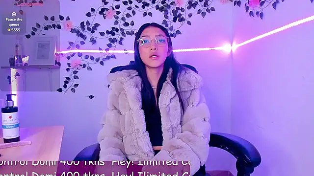 jaulyn 18 online show from 22, 4, 2026