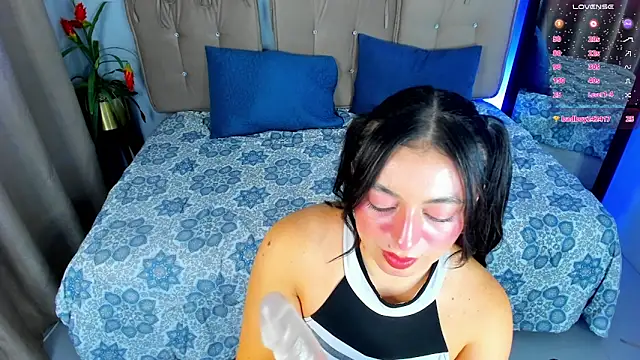 mia wills  online show from 27, 3, 2026