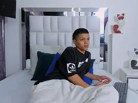 PATRIICKMILLER online show from 8, 3, 2026