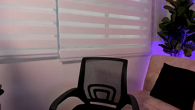 Antonella Moretti  online show from 25, 2, 2026