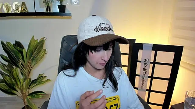 Snapshot of Antonella_Moretti_ chatting on 17, 6, 2026 Antonella Moretti online show from 17, 6, 2026