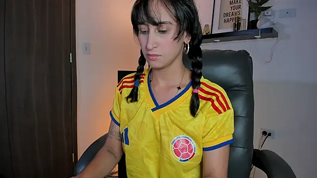 Snapshot of Antonella_Moretti_ chatting on 25, 6, 2026 Antonella Moretti online show from 25, 6, 2026