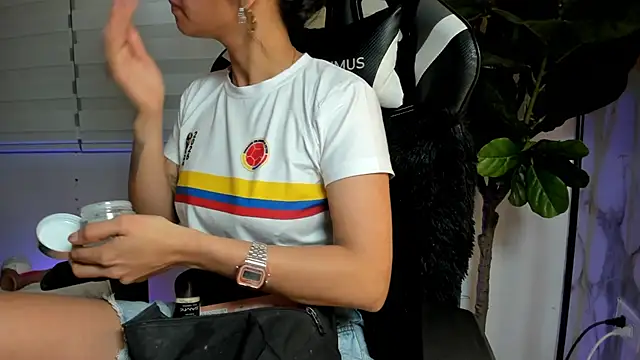 Snapshot of Antonella_Moretti_ chatting on 9, 7, 2026 Antonella Moretti online show from 9, 7, 2026