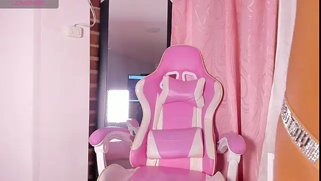 nicol fury online show from 27, 2, 2026