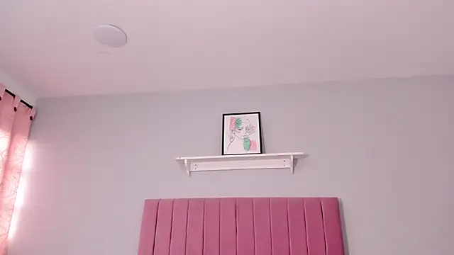 nicol fury online show from 25, 4, 2026