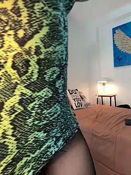 Viictoria-Jones online show from 14, 4, 2026