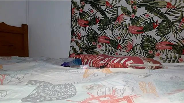 smallvioleta69 online show from 5, 4, 2026
