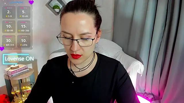 Snapshot of asti_bubbles chatting on 17, 5, 2026 asti bubbles online show from 17, 5, 2026