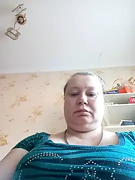 KiraStanton online show from 18, 4, 2026