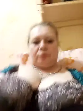 KiraStanton online show from 19, 4, 2026