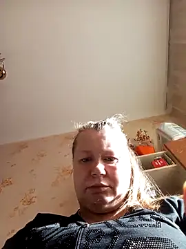 KiraStanton online show from 22, 4, 2026