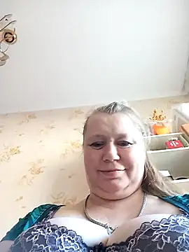 KiraStanton online show from 25, 4, 2026