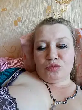 KiraStanton online show from 26, 4, 2026