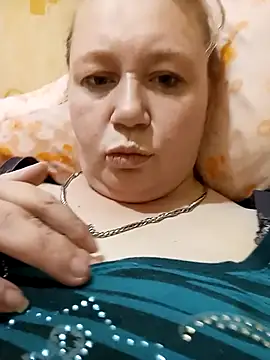 KiraStanton online show from 27, 4, 2026