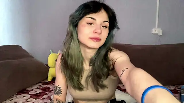 Emmibrilson online show from 2, 3, 2026