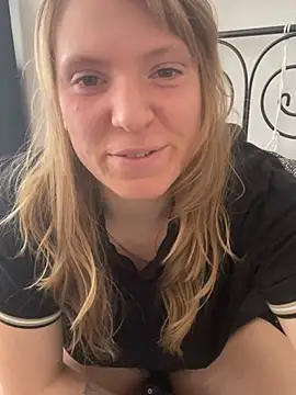 Snapshot of TiffyRose chatting on 10, 3, 2026 TiffyRose online show from 10, 3, 2026