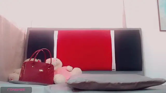 Abby White   online show from 18, 4, 2026