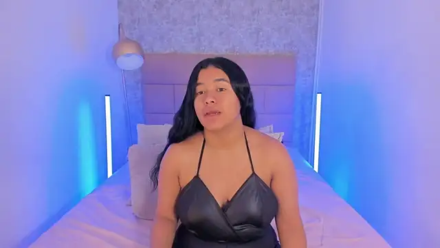 ZeynepYilmaz online show from 3, 4, 2026