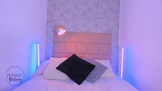 ZeynepYilmaz online show from 26, 4, 2026