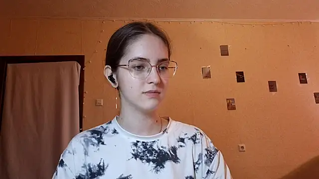 Katelemon online show from 9, 6, 2026