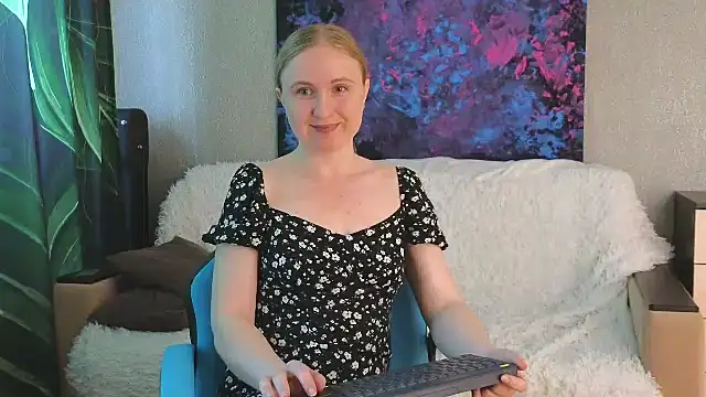 Lanavi Smile online show from 23, 7, 2026