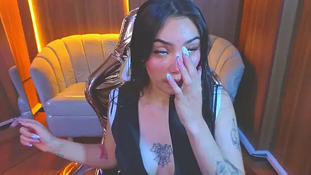 Daphne nicole b online show from 18, 4, 2026