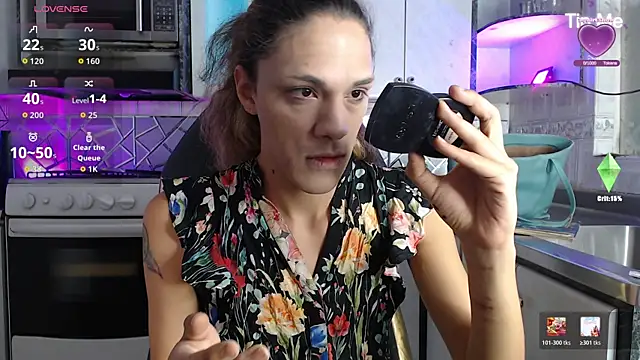 Snapshot of CrisOzzz chatting on 4, 6, 2026 CrisOzzz online show from 4, 6, 2026
