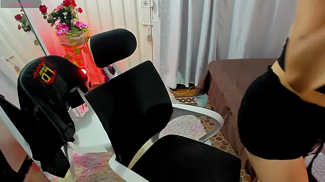 Red-april online show from 13, 3, 2026