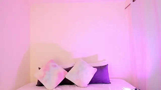 MIAA ROBERTSS online show from 23, 4, 2026