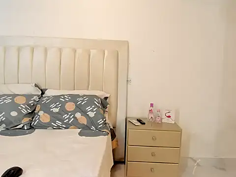 Scarlet luna1 online show from 28, 2, 2026