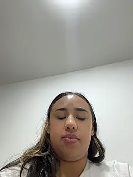 Eyssha online show from 28, 2, 2026