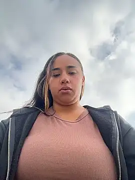 Eyssha online show from 23, 3, 2026