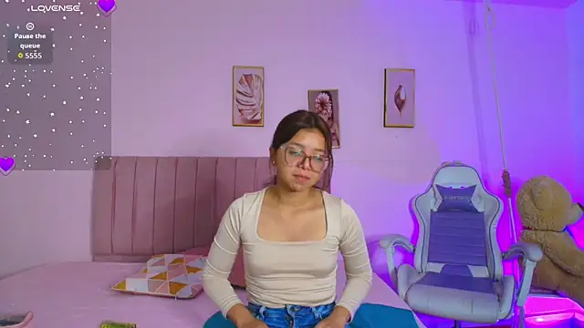 Zoow bluussh online show from 24, 2, 2026