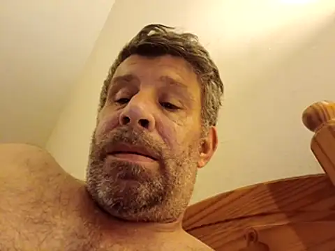 stud2512 online show from 24, 4, 2026