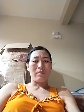 lris-Beauty77 online show from 4, 4, 2026