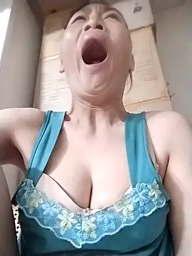 lris-Beauty77 online show from 15, 4, 2026