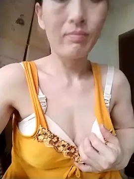 lris-Beauty77 online show from 22, 4, 2026