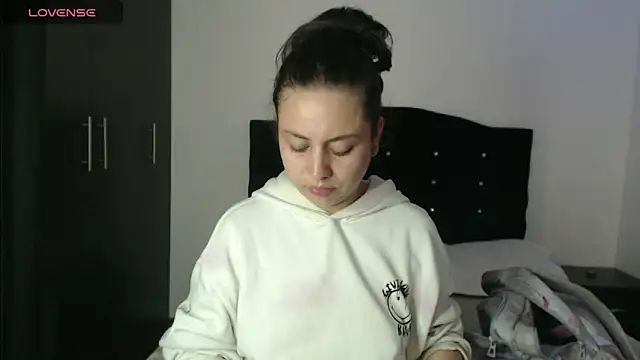 Ana  arms online show from 9, 4, 2026