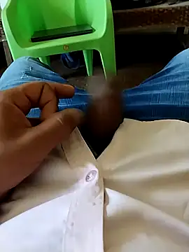 Snapshot of blackbeauty321 chatting on 27, 2, 2026 blackbeauty321 online show from 27, 2, 2026