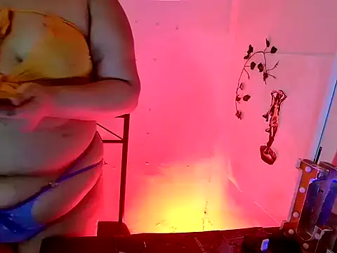 MistressMileenaMiami online show from 25, 2, 2026