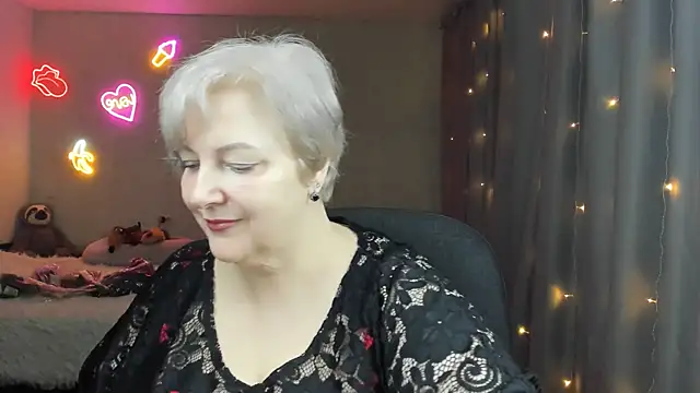 Mary-Leee online show from 24, 4, 2026