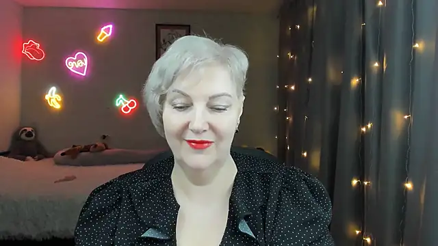 Mary-Leee online show from 28, 4, 2026