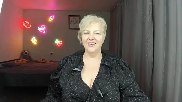 Mary-Leee online show from 3, 6, 2026