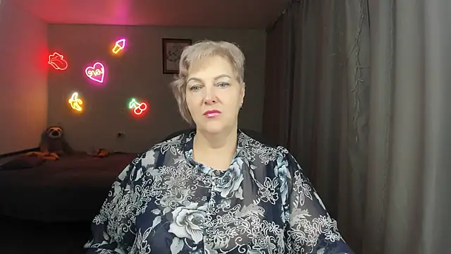 Mary-Leee online show from 5, 6, 2026