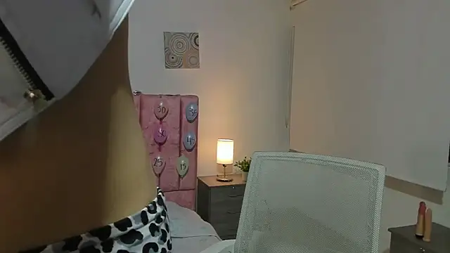 Maverick angel online show from 25, 2, 2026