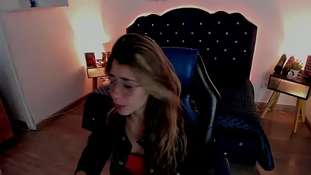 SaraRoadess online show from 6, 3, 2026