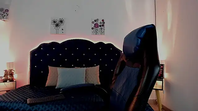 SaraRoadess online show from 13, 3, 2026