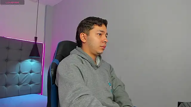 Julian Smith21 online show from 25, 2, 2026